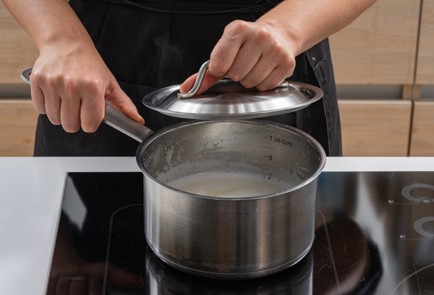 Фото шага рецепта Манная каша на молоке 91461 шаг 5  