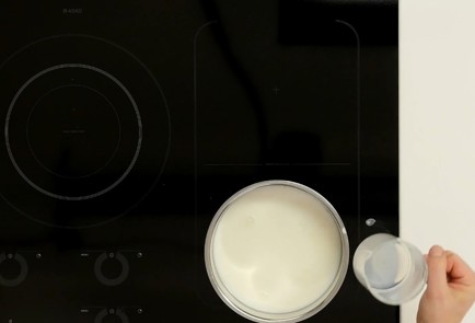 Фото шага рецепта Манная каша 126240 шаг 3  