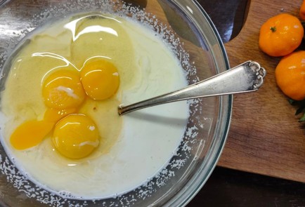 Фото шага рецепта Манник с мандаринами 175335 шаг 4  