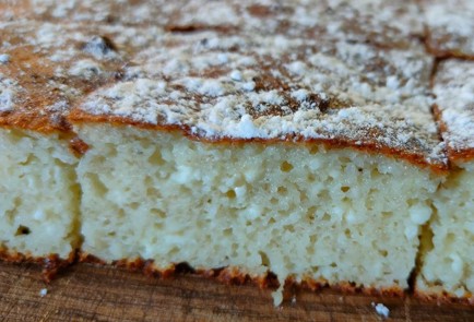 Фото шага рецепта Манник в духовке с творогом и бананами 190194 шаг 16  