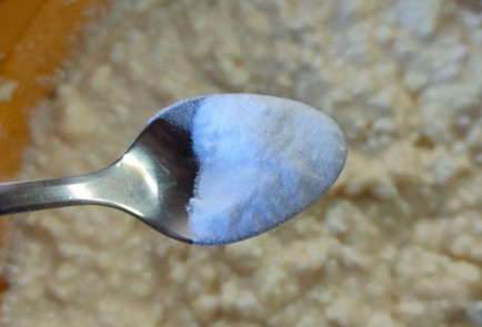 Фото шага рецепта Манник в духовке с творогом и бананами 190194 шаг 8  