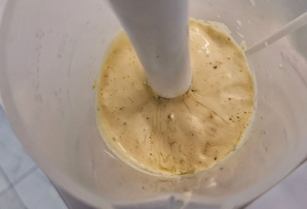 Фото шага рецепта Майонез с куркумой и перепелиными яйцами 152286 шаг 2  