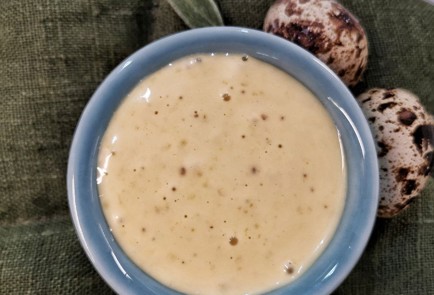 Фото шага рецепта Майонез с куркумой и перепелиными яйцами 152286 шаг 4  