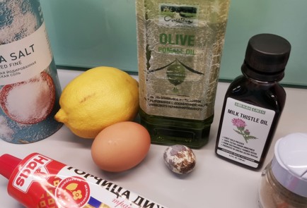 Фото шага рецепта Майонез с маслом расторопши 153019 шаг 1