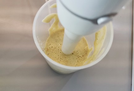 Фото шага рецепта Майонез с шафраном и сливками 152752 шаг 7  