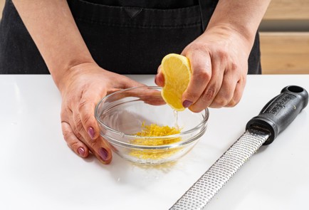 Фото шага рецепта Маринад для куриного шашлыка 189033 шаг 3  