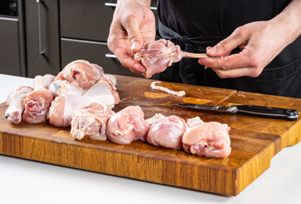 Фото шага рецепта Маринад для куриных голеней на мангале 191691 шаг 2  