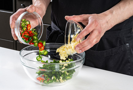 Фото шага рецепта Маринад для куриных голеней на мангале 191691 шаг 6  