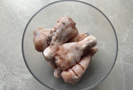 Фото шага рецепта Маринад для шашлыка из курицы 189758 шаг 4  