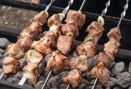 Фото шага рецепта Маринад для шашлыка из свинины с луком 189034 шаг 10  