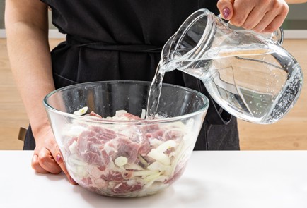 Фото шага рецепта Маринад для шашлыка из свинины с луком 189034 шаг 7  