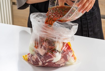 Фото шага рецепта Маринад для шашлыка на белом вине 186439 шаг 8  