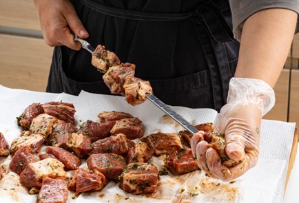 Фото шага рецепта Маринад для шашлыка с томатами и темным пивом 186438 шаг 8  