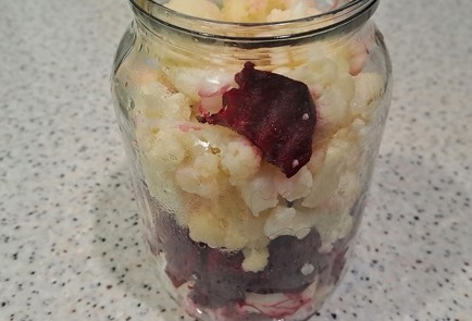 Фото шага рецепта Цветная капуста маринованная со свеклой 190575 шаг 7  