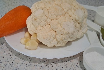 Фото шага рецепта Цветная капуста маринованная 190574 шаг 1  