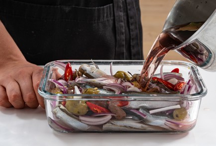 Фото шага рецепта Маринованная мойва 186383 шаг 9  