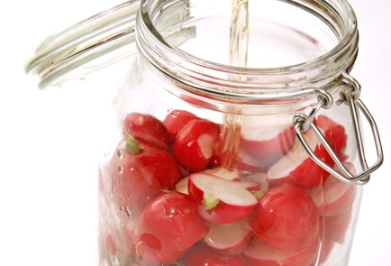 Фото шага рецепта Маринованный редис 29605 шаг 2