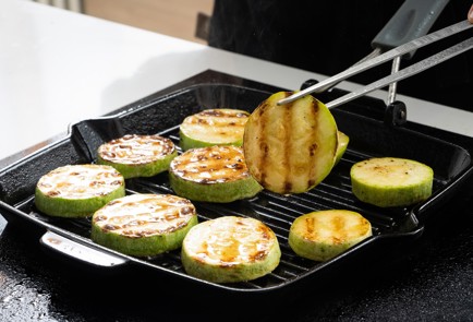 Фото шага рецепта Маринованные кабачки гриль 151335 шаг 2  