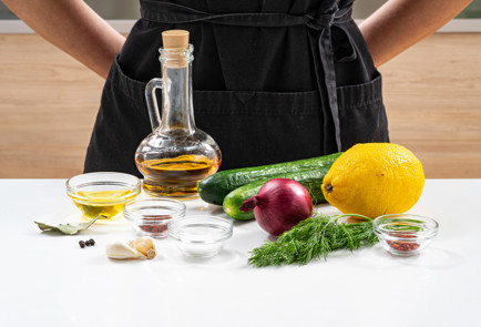 Фото шага рецепта Маринованные огурцы колечками 189118 шаг 1  