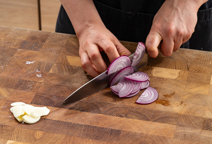 Фото шага рецепта Маринованные огурцы колечками 189118 шаг 4  