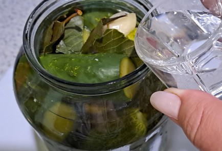 Фото шага рецепта Маринованные огурцы на зиму без стерилизации 186693 шаг 12  