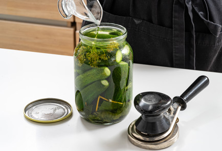 Фото шага рецепта Маринованные огурцы на зиму 189948 шаг 8  