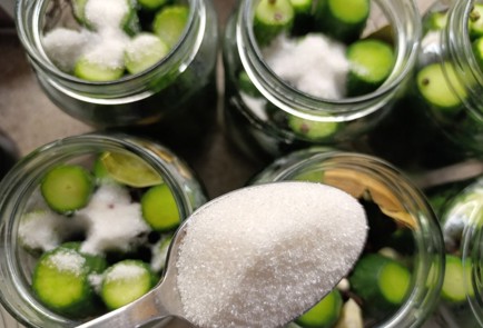 Фото шага рецепта Маринованные огурцы на зиму 190695 шаг 14  