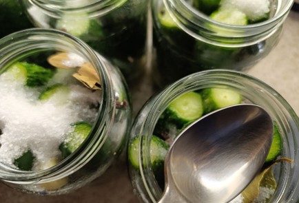 Фото шага рецепта Маринованные огурцы на зиму 190695 шаг 15  