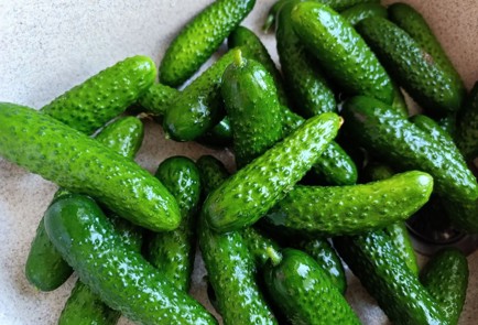 Фото шага рецепта Маринованные огурцы пофински с болгарским перцем 190835 шаг 2  