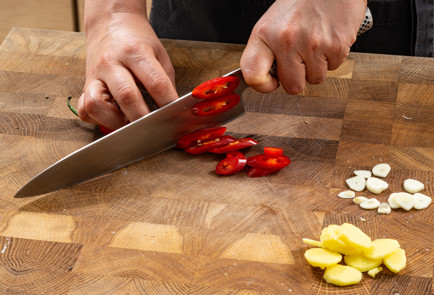 Фото шага рецепта Маринованные огурцы с имбирем 189116 шаг 4  