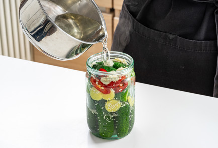 Фото шага рецепта Маринованные огурцы с имбирем 189116 шаг 8  