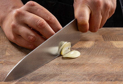 Фото шага рецепта Маринованные огурцы в литровой банке 190151 шаг 3  