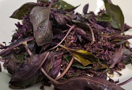 Фото шага рецепта Маринованные помидоры на зиму с базиликом 190227 шаг 5  