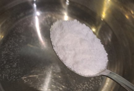 Фото шага рецепта Маринованные помидоры на зиму с чесноком 190226 шаг 7  