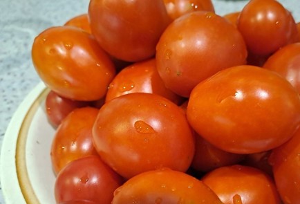 Фото шага рецепта Маринованные помидоры на зиму со свеклой 190225 шаг 2  