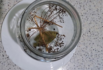 Фото шага рецепта Маринованные помидоры на зиму со свеклой 190225 шаг 4  