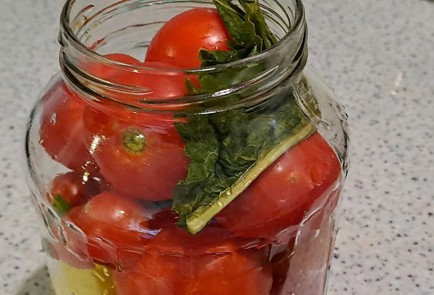 Фото шага рецепта Маринованные помидоры на зиму 186793 шаг 5  