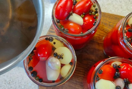 Фото шага рецепта Маринованные помидоры на зиму 190114 шаг 12  