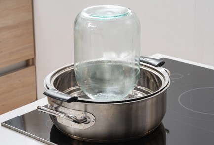 Фото шага рецепта Маринованные помидоры 174212 шаг 2  