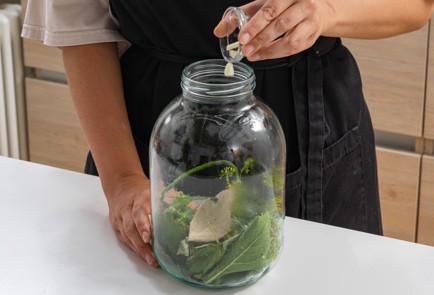 Фото шага рецепта Маринованные помидоры 174212 шаг 4  