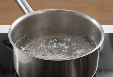 Фото шага рецепта Маринованные помидоры 174212 шаг 7  