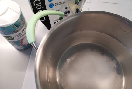 Фото шага рецепта Маринованные помидоры 190886 шаг 4  