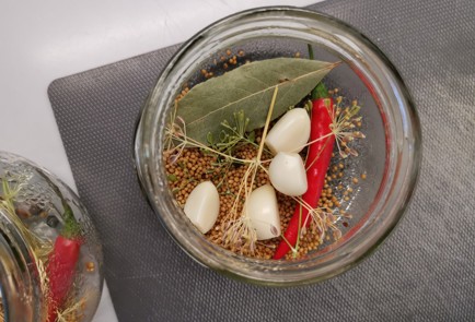 Фото шага рецепта Маринованные помидоры 190886 шаг 7  