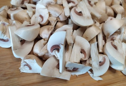 Фото шага рецепта Маринованные шампиньоны 189439 шаг 2  