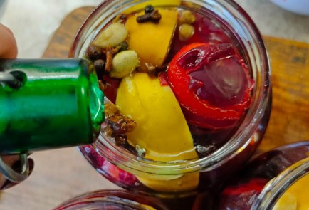 Фото шага рецепта Маринованные сливы с яблоками на зиму 190138 шаг 15  