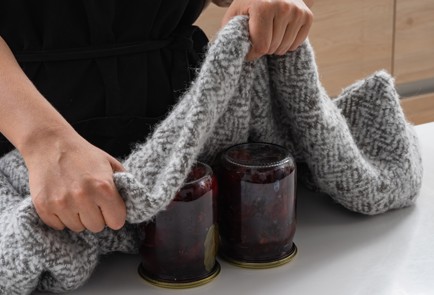 Фото шага рецепта Маринованные сливы 174646 шаг 10  