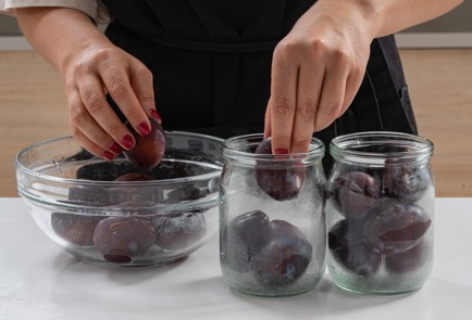 Фото шага рецепта Маринованные сливы 174646 шаг 7  