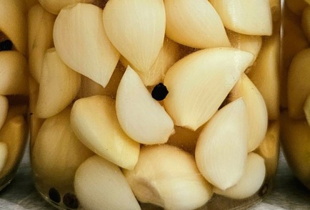 Фото шага рецепта Маринованные зубчики чеснока 187045 шаг 10  