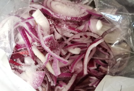 Фото шага рецепта Маринованный лук для шашлыка 189472 шаг 3  