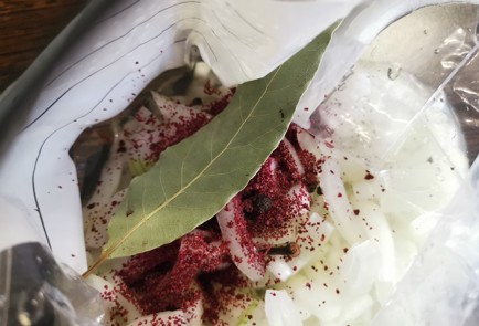 Фото шага рецепта Маринованный лук к шашлыку 189464 шаг 7  